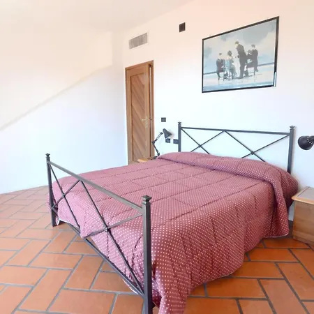 Manuela - Argonautivacanze 拉科纳